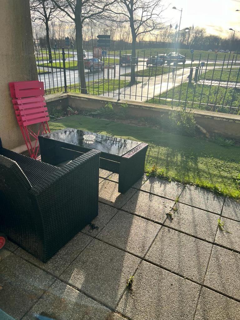 Appartement 5Min Gare Rer Disneyland Paris Val D'Europe La Vallee Village Parking Inclus Montévrain Exterior foto